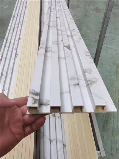 Usine de panneaux muraux intérieurs en PVC haute densité